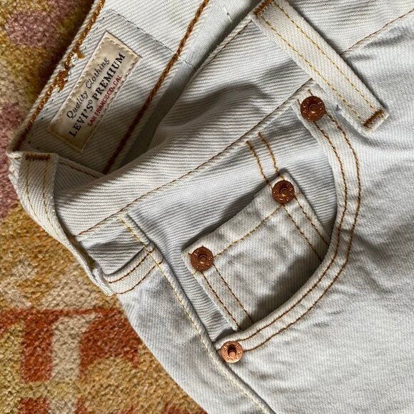 LEVI'S : 501 '90s Relaxed Straight Leg Women's Jeans (Size: 23x32) NWT - Picture 9 of 12